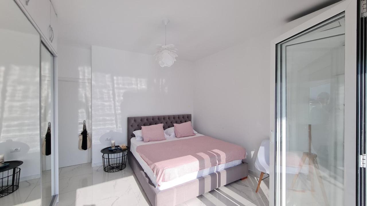 Appartement Rocknest Sea View Penthouse à Saranda Extérieur photo