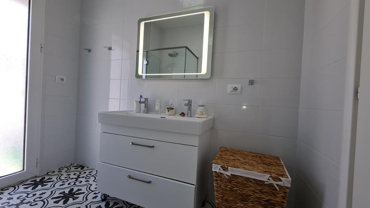 Appartement Rocknest Sea View Penthouse à Saranda Extérieur photo