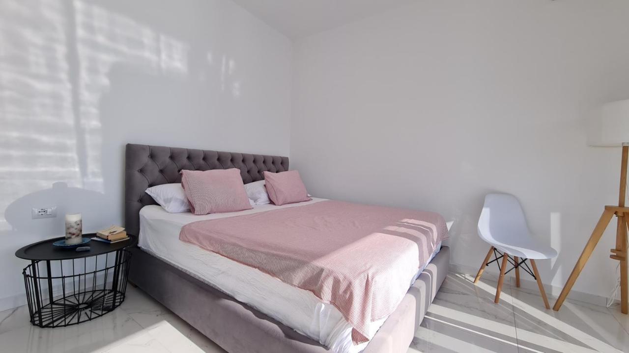 Appartement Rocknest Sea View Penthouse à Saranda Extérieur photo