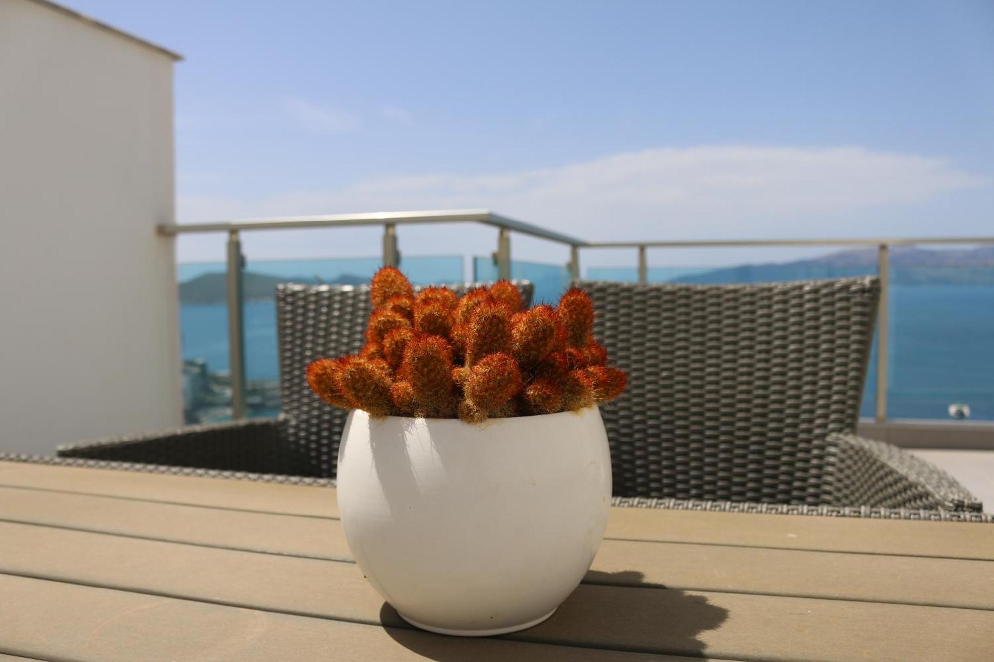 Appartement Rocknest Sea View Penthouse à Saranda Extérieur photo